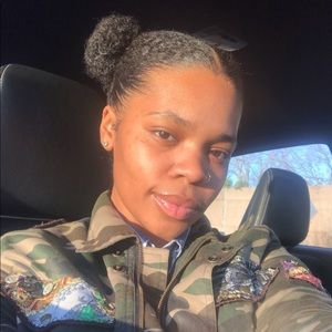 Meet your Posher, Cookie